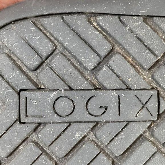 Logix Womens Thong Sandals Black Patent Leather Orthopedic Flat Heel 7 M EUC‎ - Picture 5 of 6